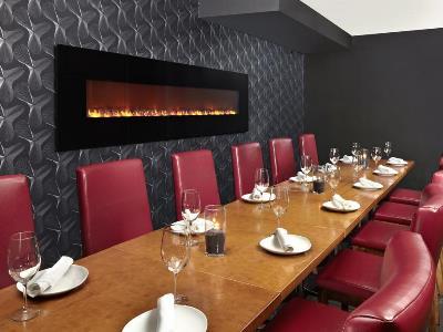 Four Points By Sheraton Hotel & Suites Calgary West Εξωτερικό φωτογραφία