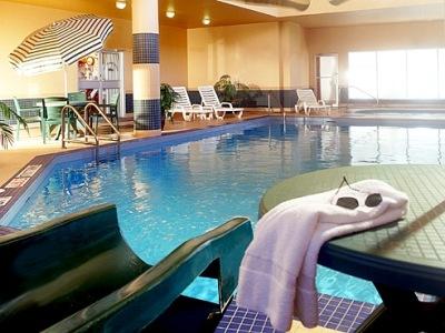 Four Points By Sheraton Hotel & Suites Calgary West Εξωτερικό φωτογραφία
