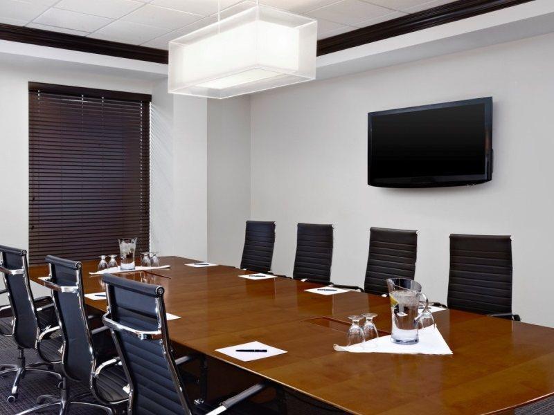 Four Points By Sheraton Hotel & Suites Calgary West Εξωτερικό φωτογραφία